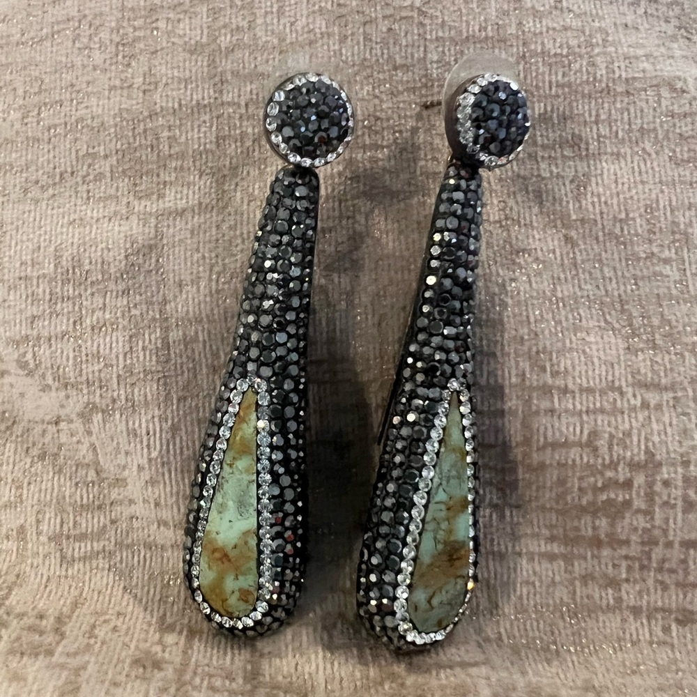 Elegant Black and Green Drop Earrings